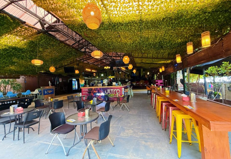 هتل رین بو پارادایس